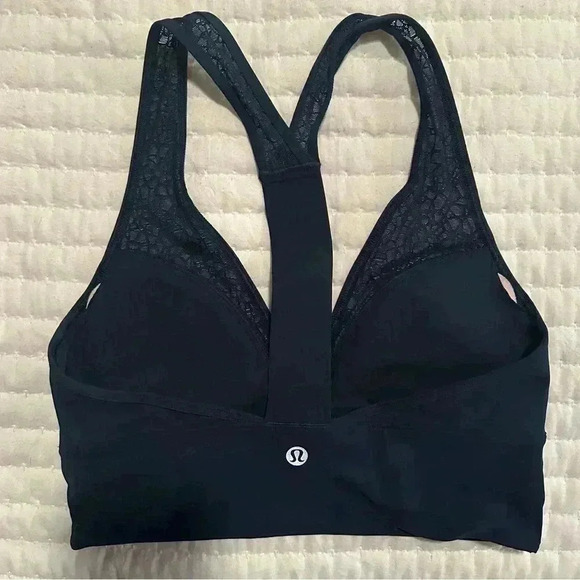 NWOT Lululemon Twist and Train Bra Size 4 - Picture 5 of 6
